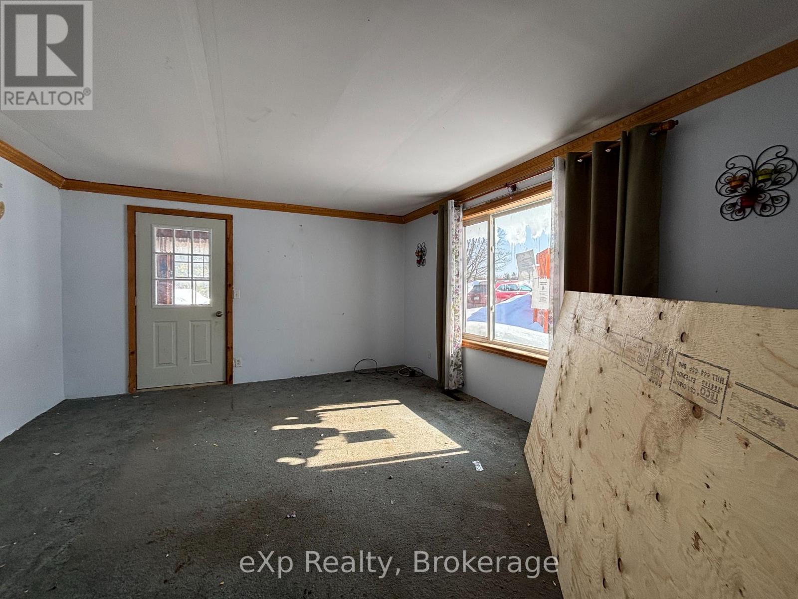 47 Muskoka Road, Georgian Bay, Ontario  P0C 1H0 - Photo 5 - X12861838