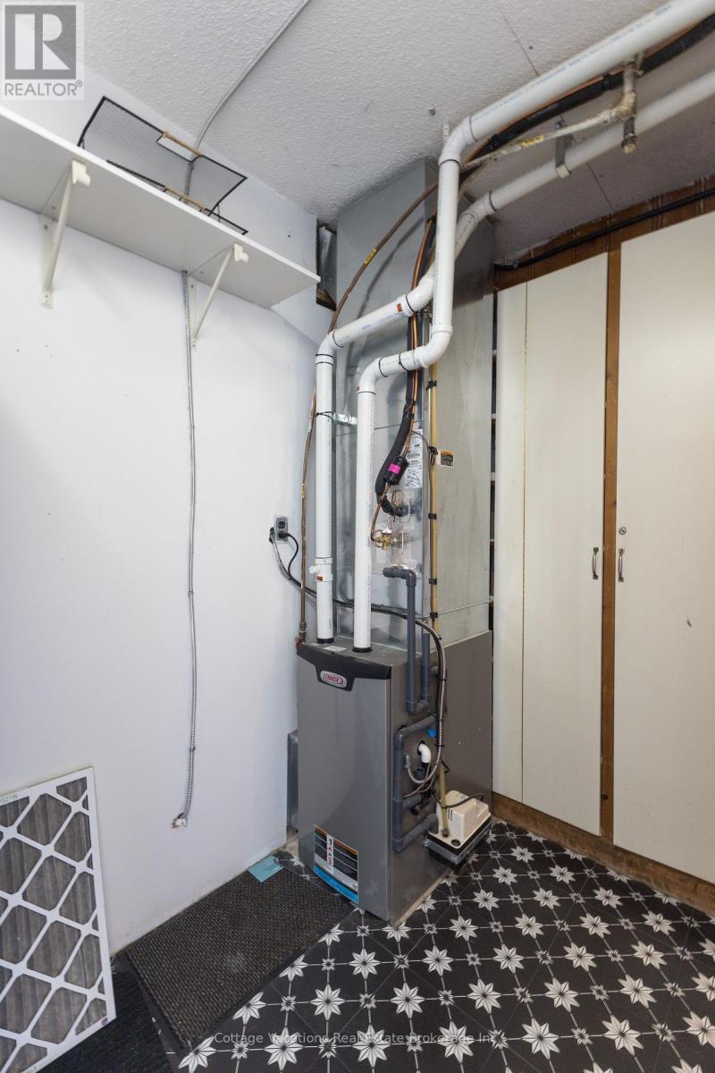 10 Brunel Road, Huntsville, Ontario  P1H 2A9 - Photo 39 - X12861936