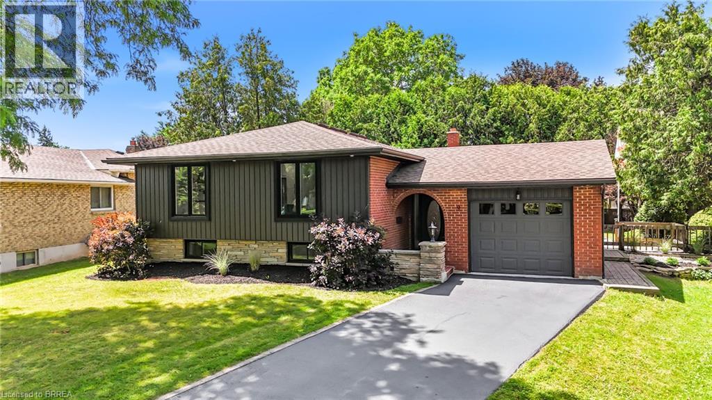 9 Ventnor Court, Brantford, Ontario  N3R 6L8 - Photo 2 - 40804783