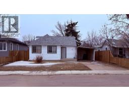 317 2 Avenue E, Bow Island, Alberta
