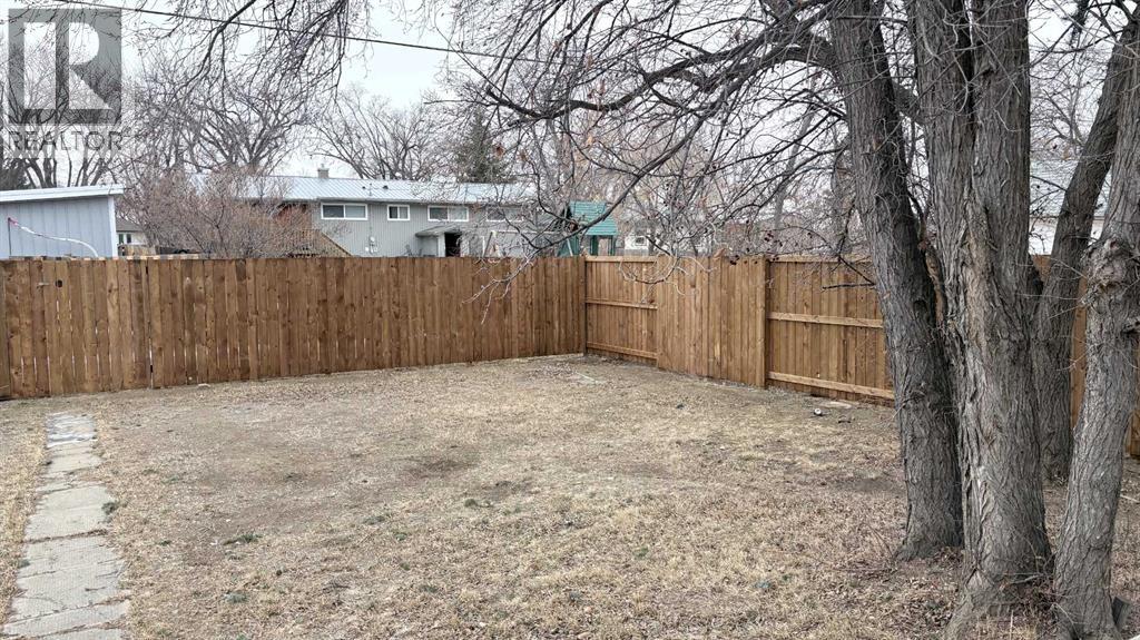 317 2 Avenue E, Bow Island, Alberta  T0K 0G0 - Photo 18 - A2290377