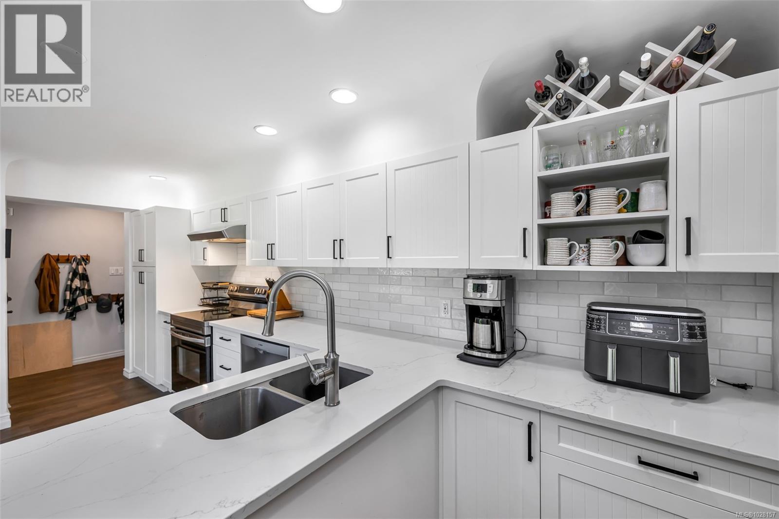 3126 Metchosin Rd, Colwood, British Columbia  V9C 2A1 - Photo 6 - 1028157