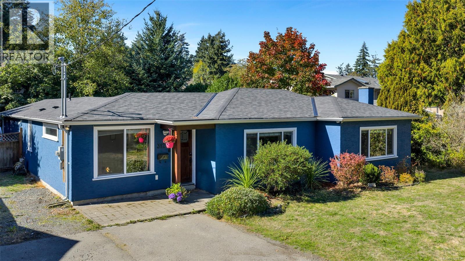 3126 Metchosin Rd, Colwood, British Columbia  V9C 2A1 - Photo 2 - 1028157