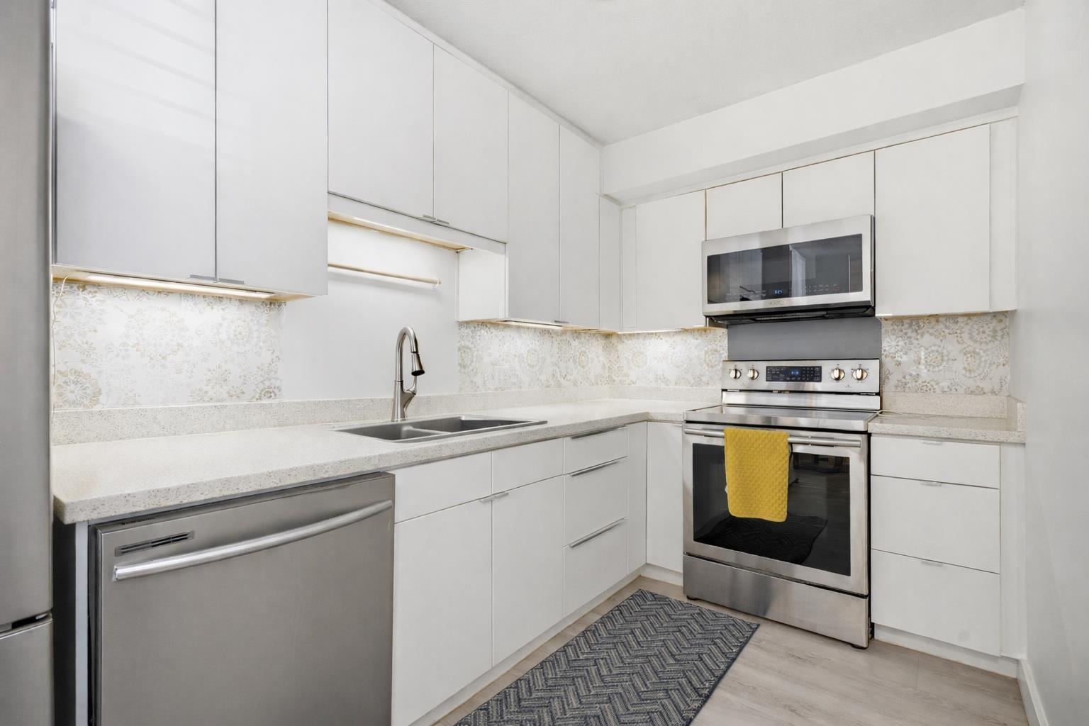 131 33173 Old Yale Road, Abbotsford, British Columbia  V2S 2J4 - Photo 2 - R3093476