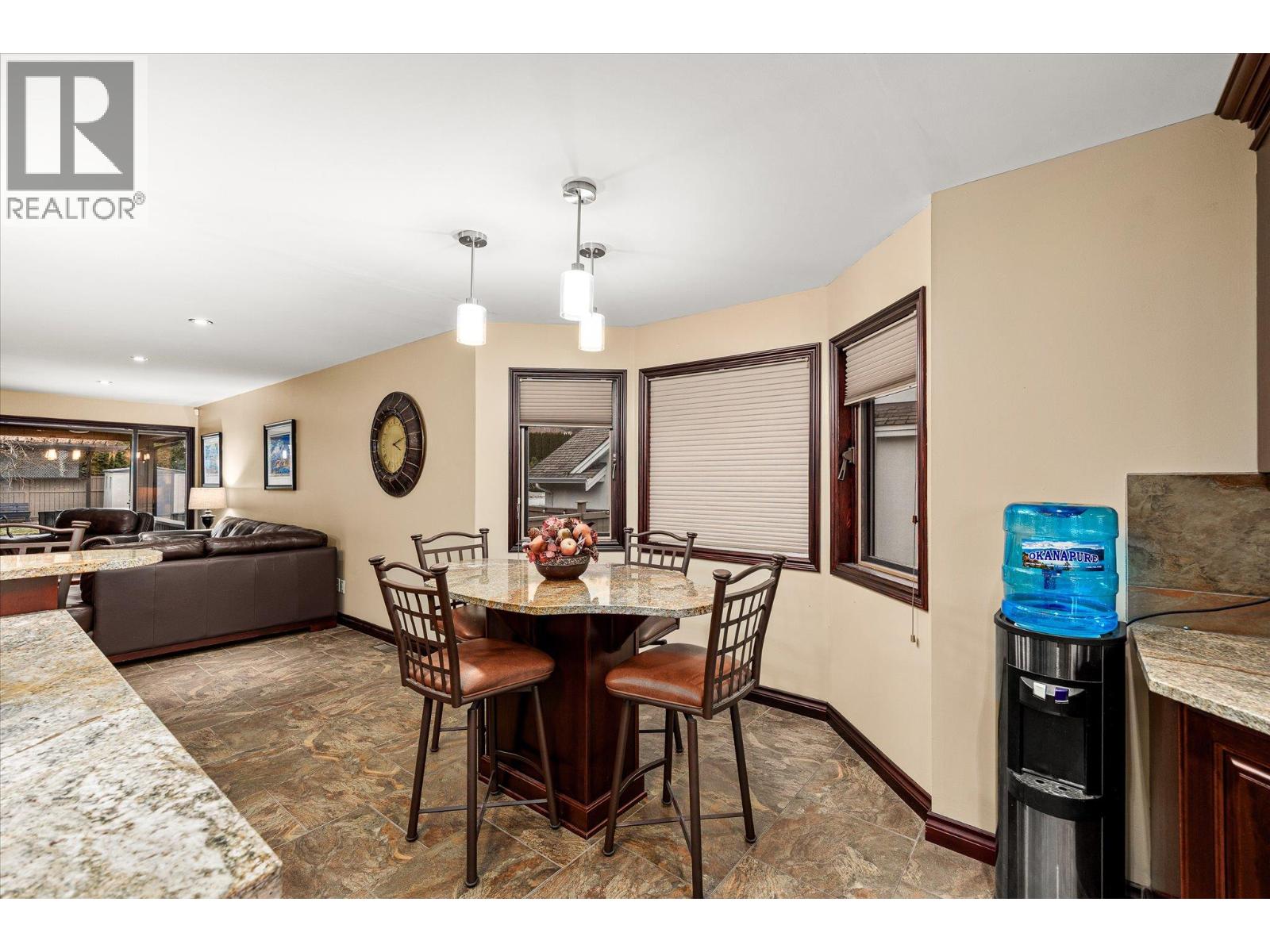 307 Stellar Drive, Kelowna, British Columbia  V1W 4K5 - Photo 10 - 10371109