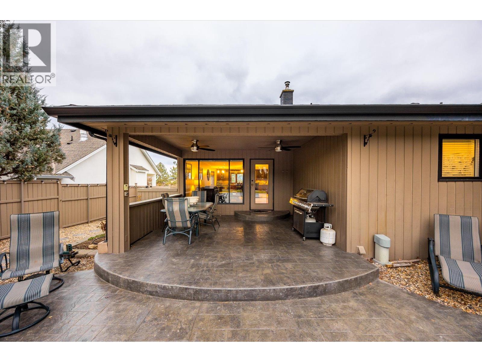 307 Stellar Drive, Kelowna, British Columbia  V1W 4K5 - Photo 13 - 10371109