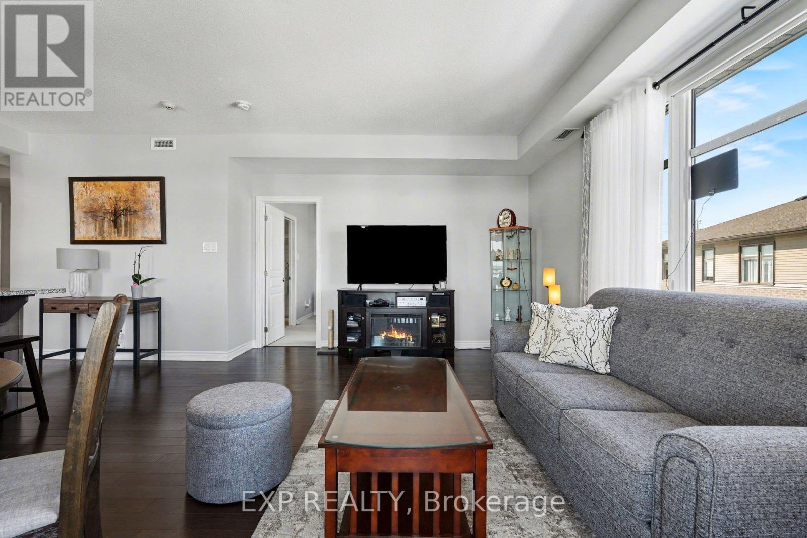 301 - 310 Jatoba Private, Ottawa, Ontario  K2V 0E7 - Photo 9 - X12861804