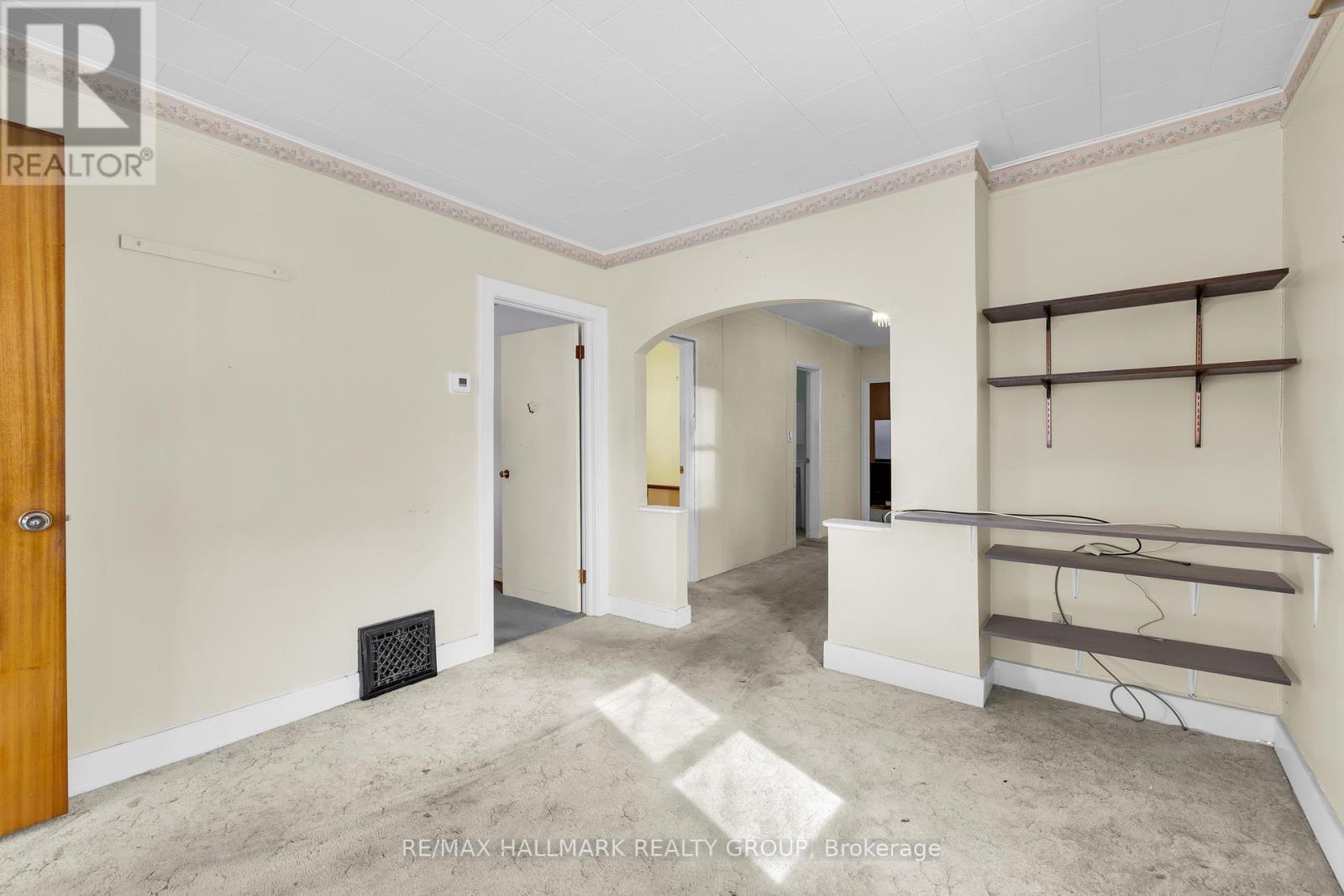 11 Maitland Street, Smiths Falls, Ontario  K7A 2K9 - Photo 7 - X12861816