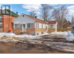 11 MAITLAND STREET, Smiths Falls, Ontario