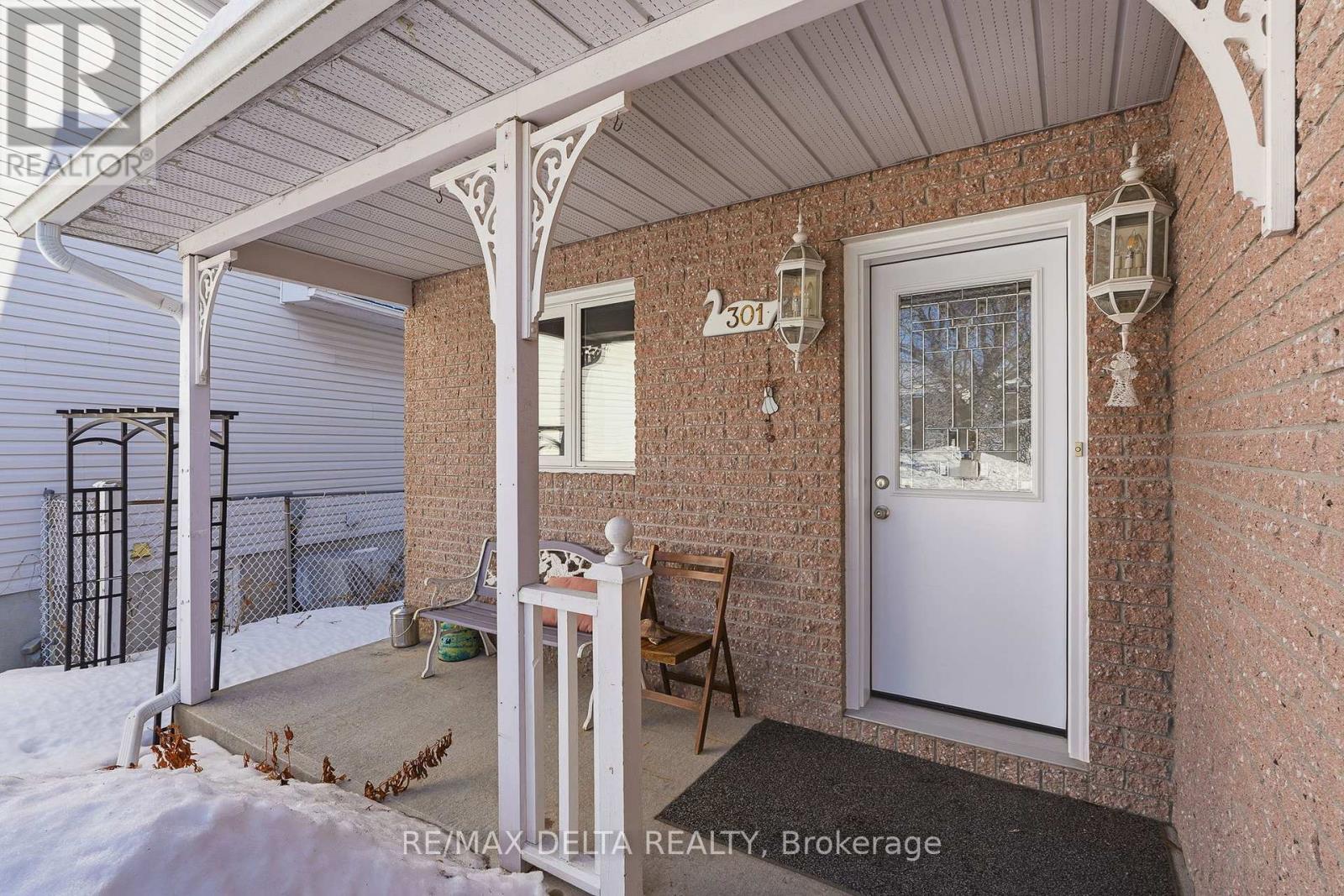 301 Bonavista Street, Clarence-Rockland, Ontario  K4K 1N8 - Photo 3 - X12861948