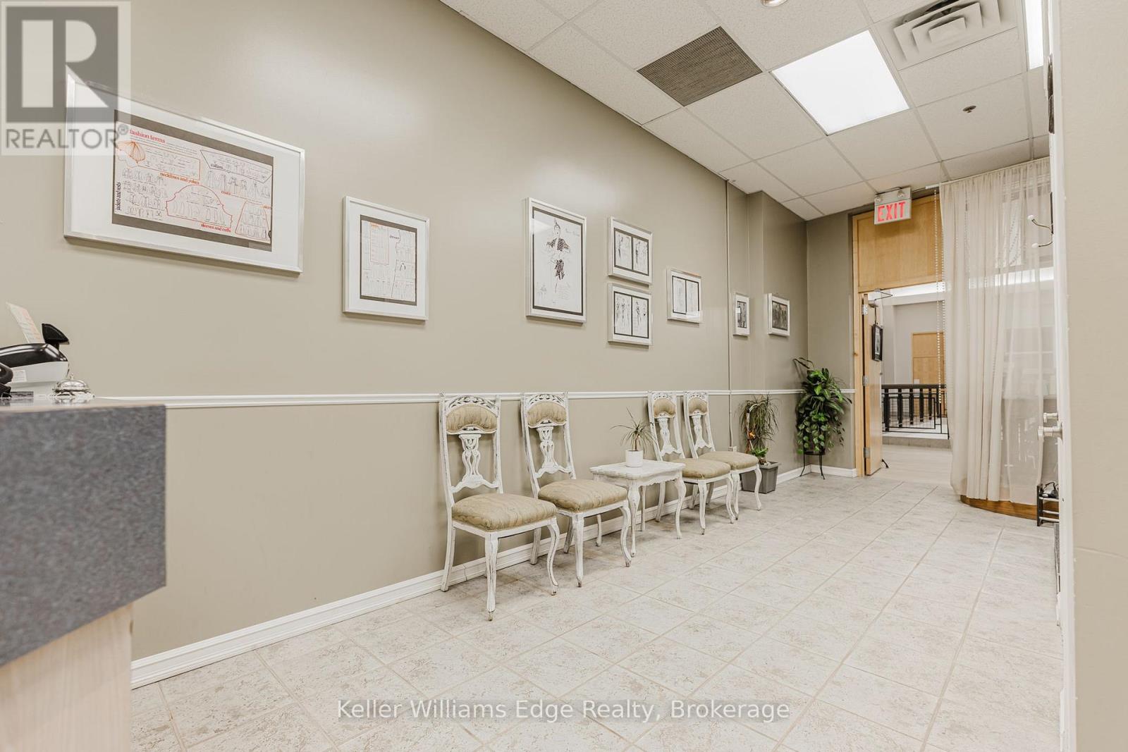 777 Guelph Line, Burlington, Ontario  L7R 3N2 - Photo 6 - W12861808