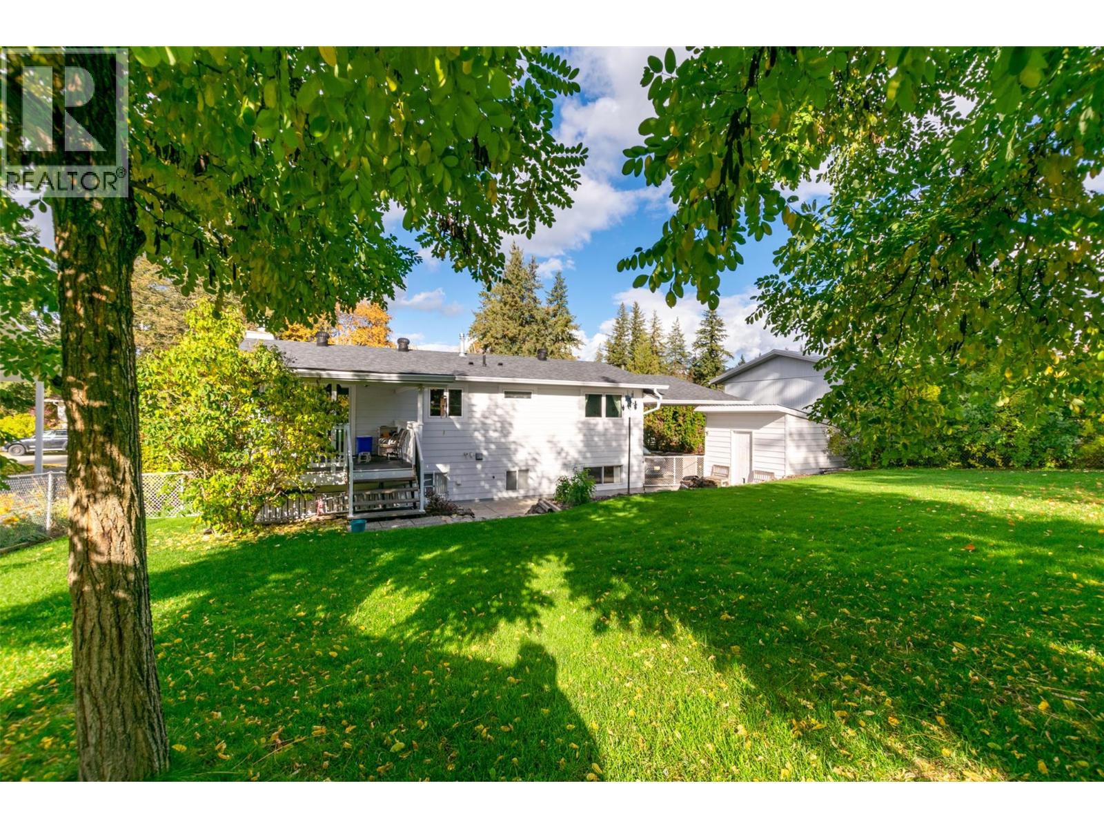 2380 8 Avenue Se, Salmon Arm, British Columbia  V1E 2H8 - Photo 37 - 10378543