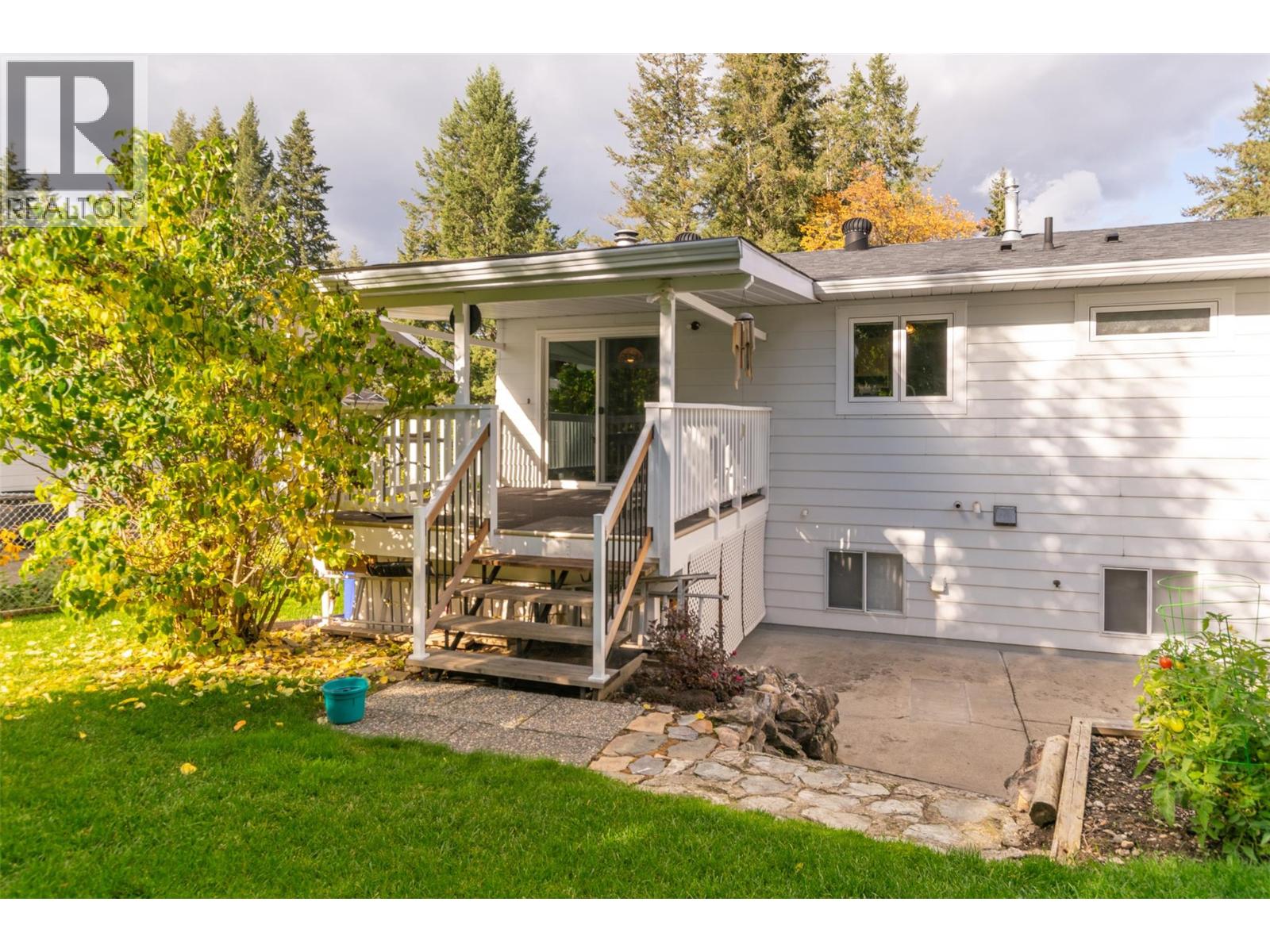 2380 8 Avenue Se, Salmon Arm, British Columbia  V1E 2H8 - Photo 39 - 10378543