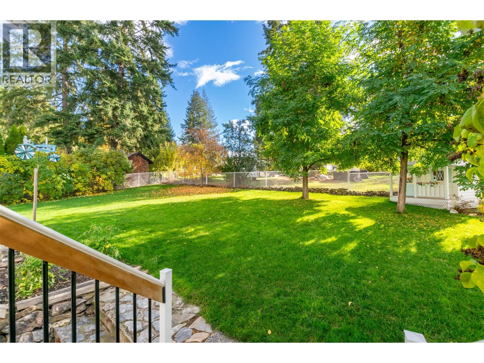 2380 8 Avenue Se, Salmon Arm, British Columbia  V1E 2H8 - Photo 45 - 10378543