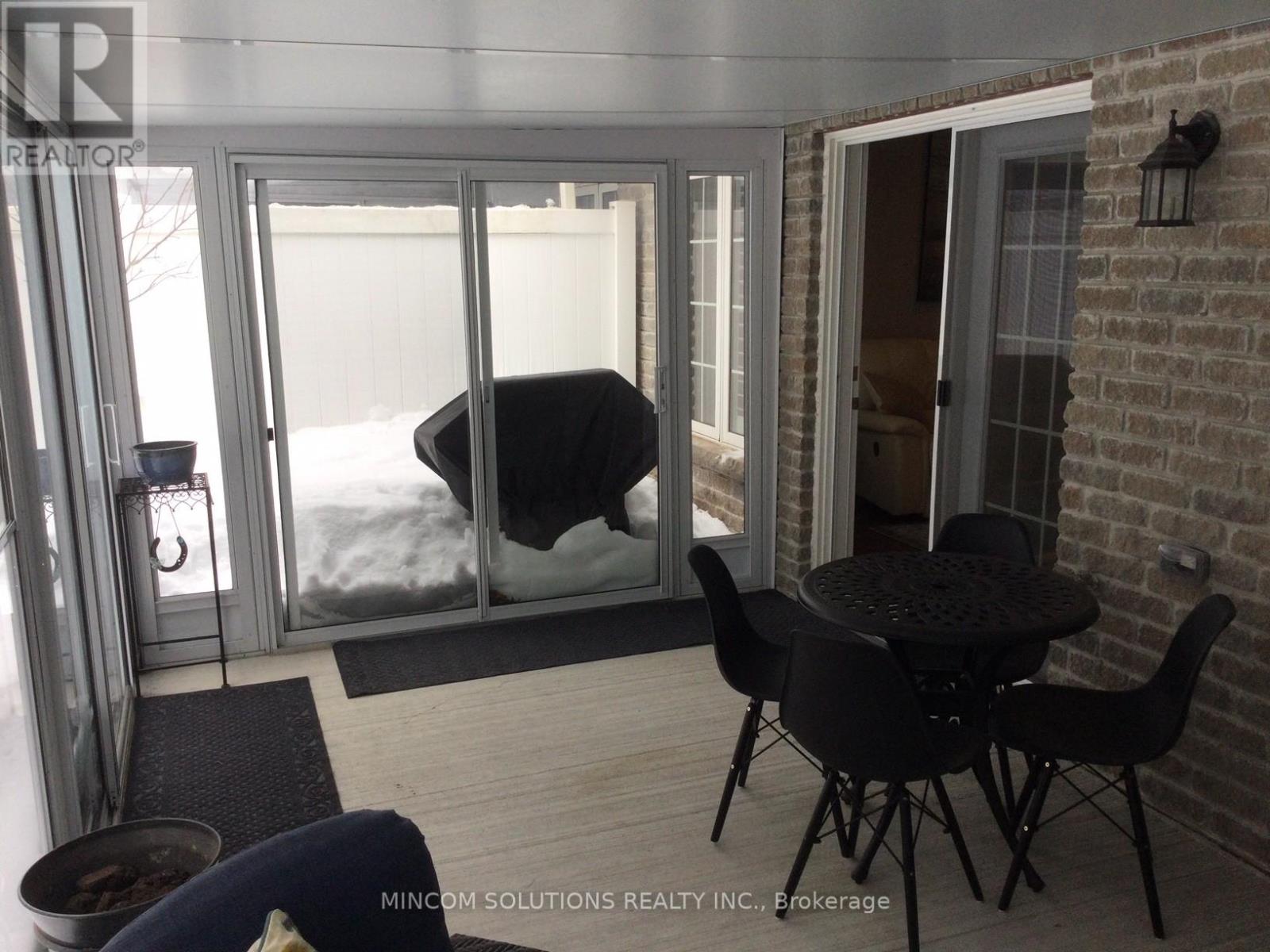 92 Clover Crescent, Wasaga Beach, Ontario  L9Z 0G4 - Photo 18 - S12813978