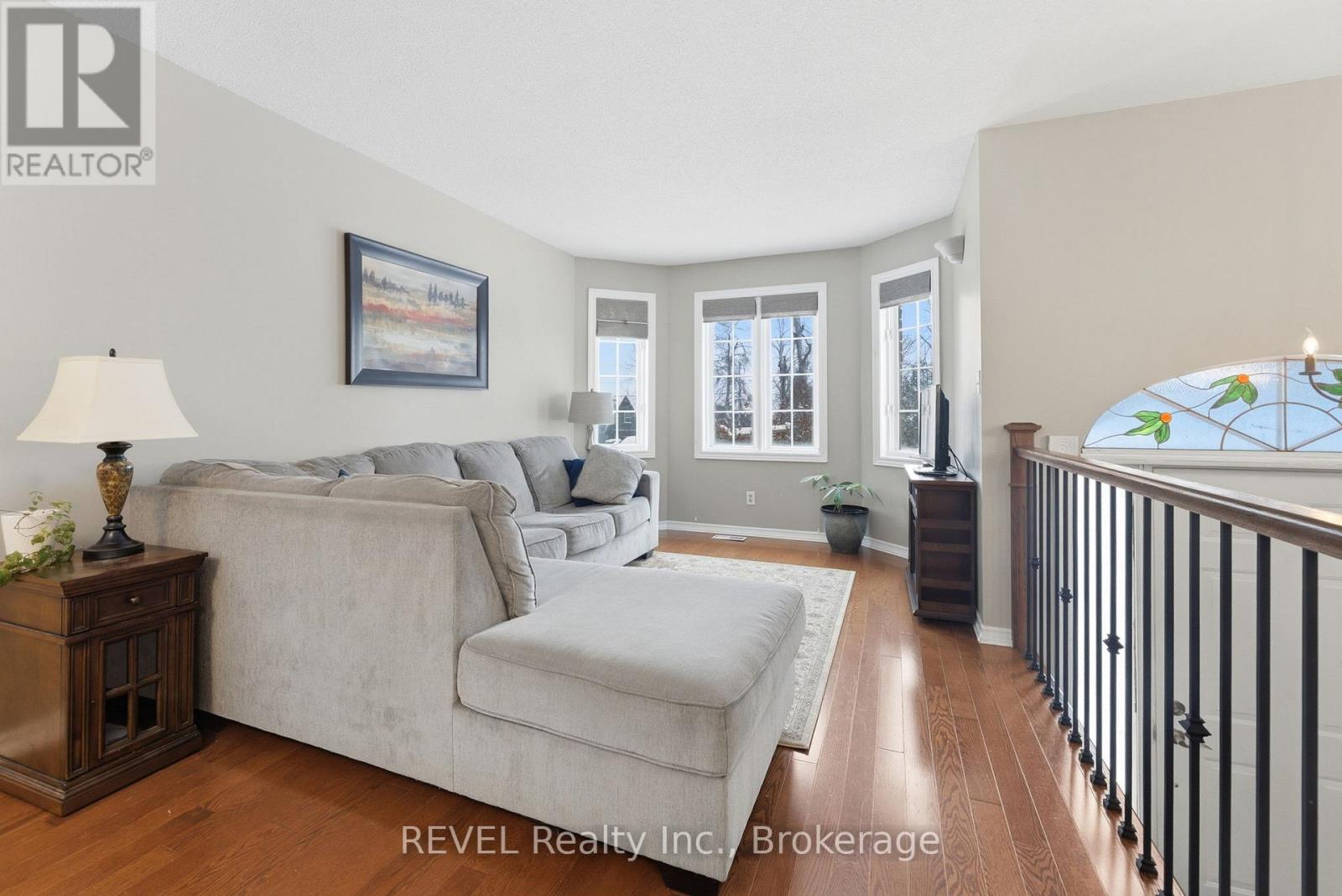 5 Barbara Avenue, Oro-Medonte, Ontario  L0L 2E0 - Photo 4 - S12861824