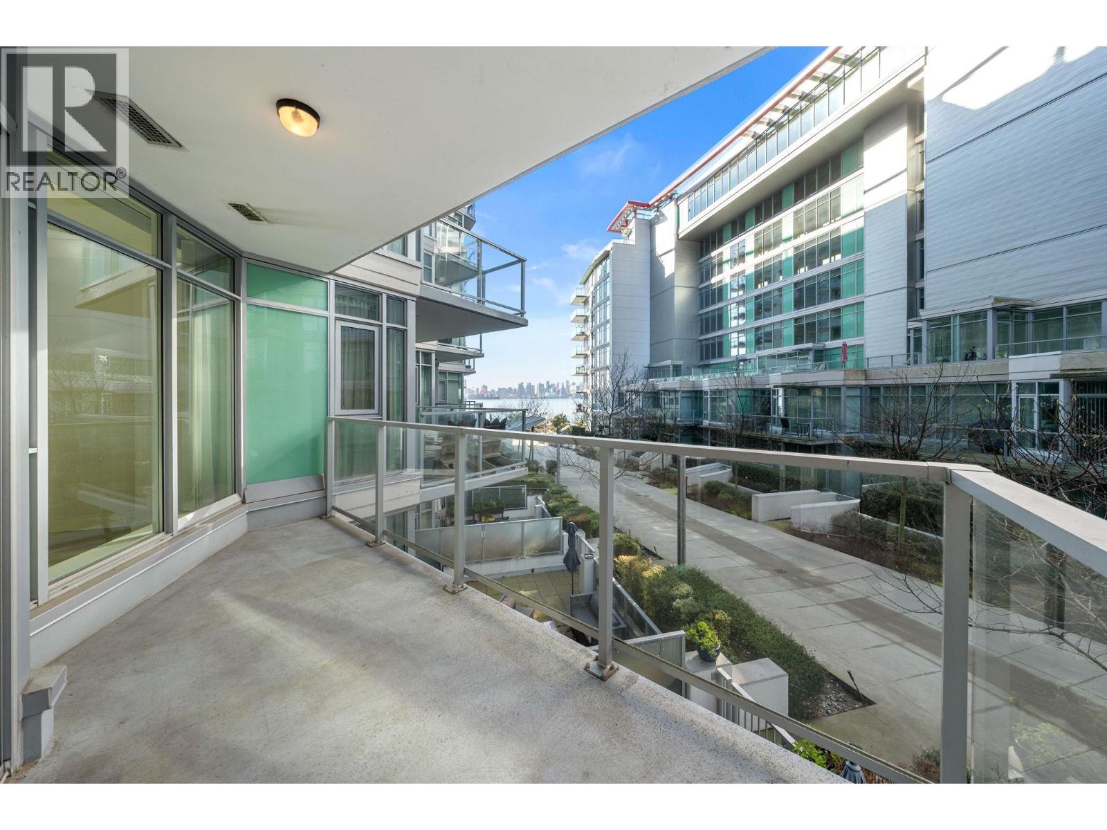 208 199 Victory Ship Way, North Vancouver, British Columbia  V9L 0E2 - Photo 4 - R3097339