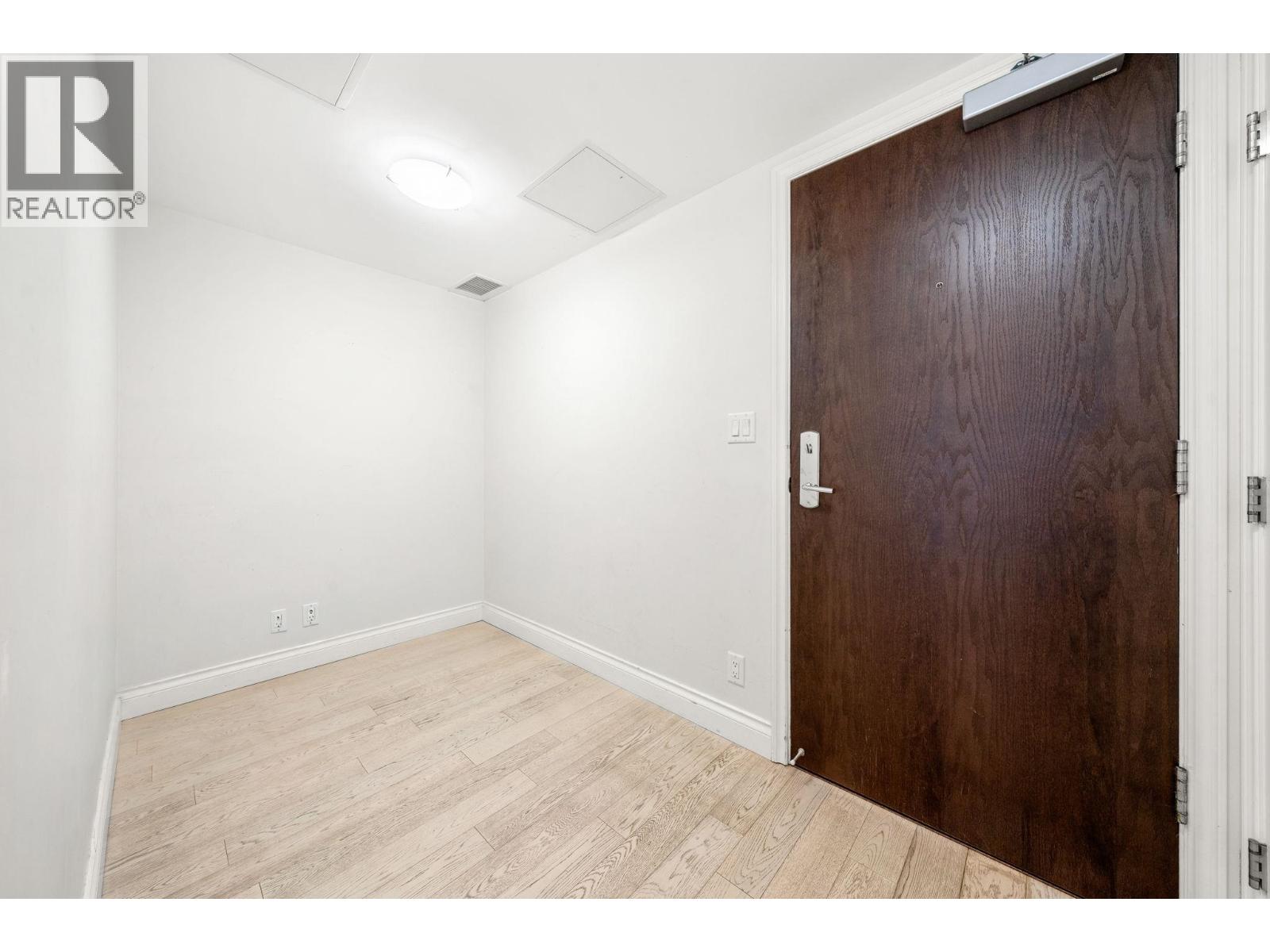 208 199 Victory Ship Way, North Vancouver, British Columbia  V9L 0E2 - Photo 7 - R3097339