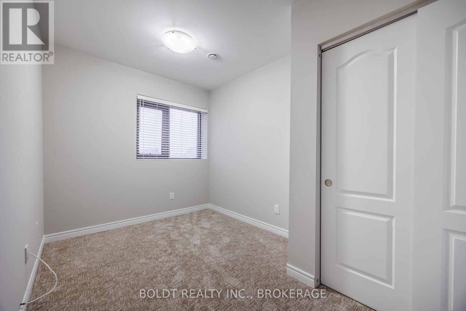 305 - 5837 Dunn Street, Niagara Falls, Ontario  L2G 0X7 - Photo 6 - X12861792