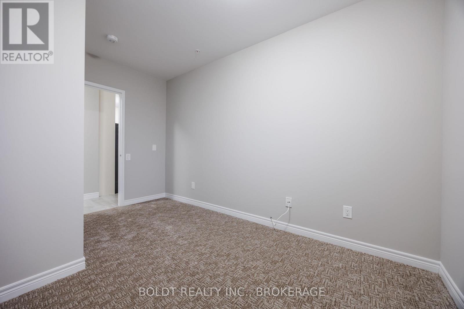 305 - 5837 Dunn Street, Niagara Falls, Ontario  L2G 0X7 - Photo 7 - X12861792