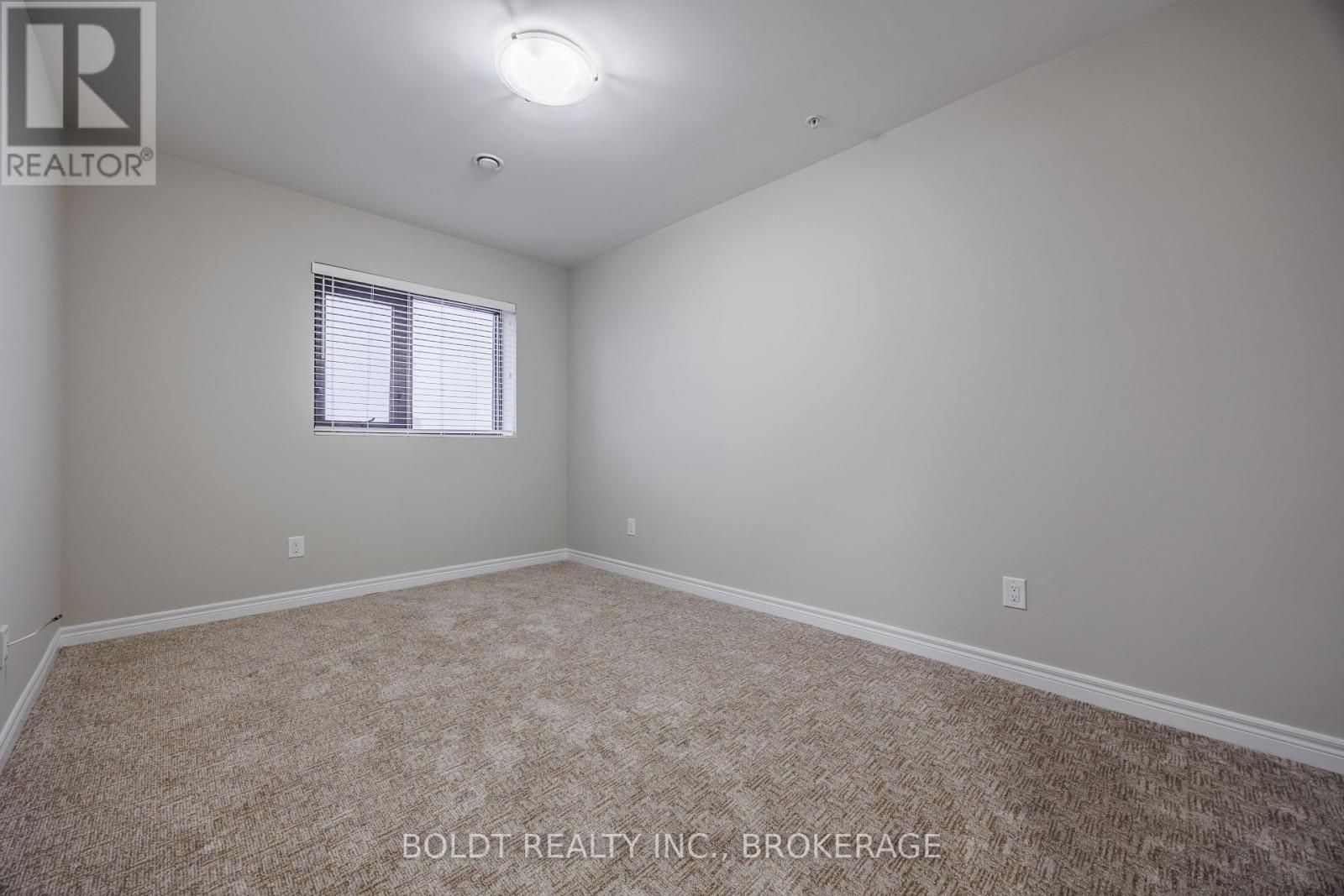 305 - 5837 Dunn Street, Niagara Falls, Ontario  L2G 0X7 - Photo 8 - X12861792