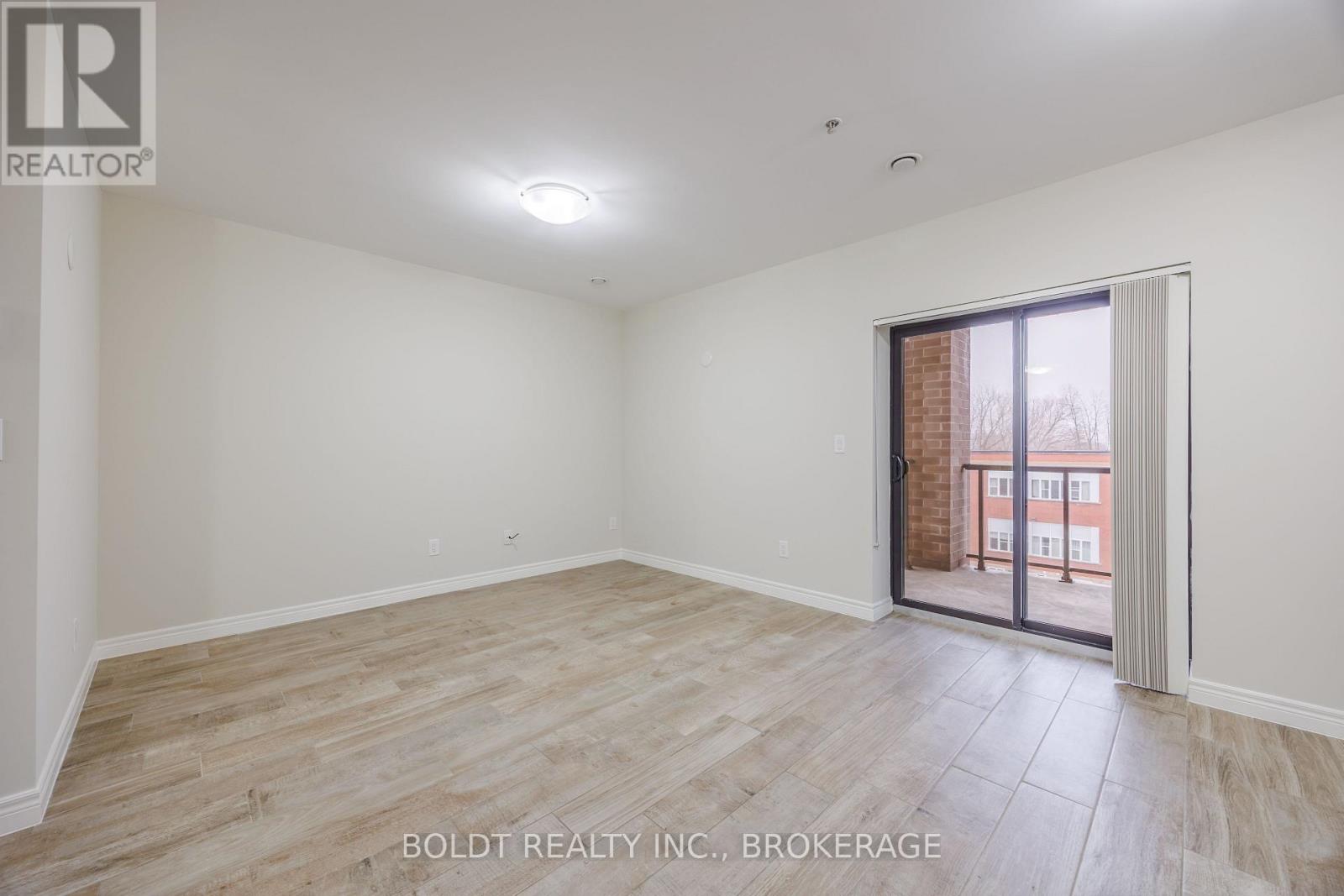 402 - 5837 Dunn Street, Niagara Falls, Ontario  L2G 0X7 - Photo 6 - X12861796