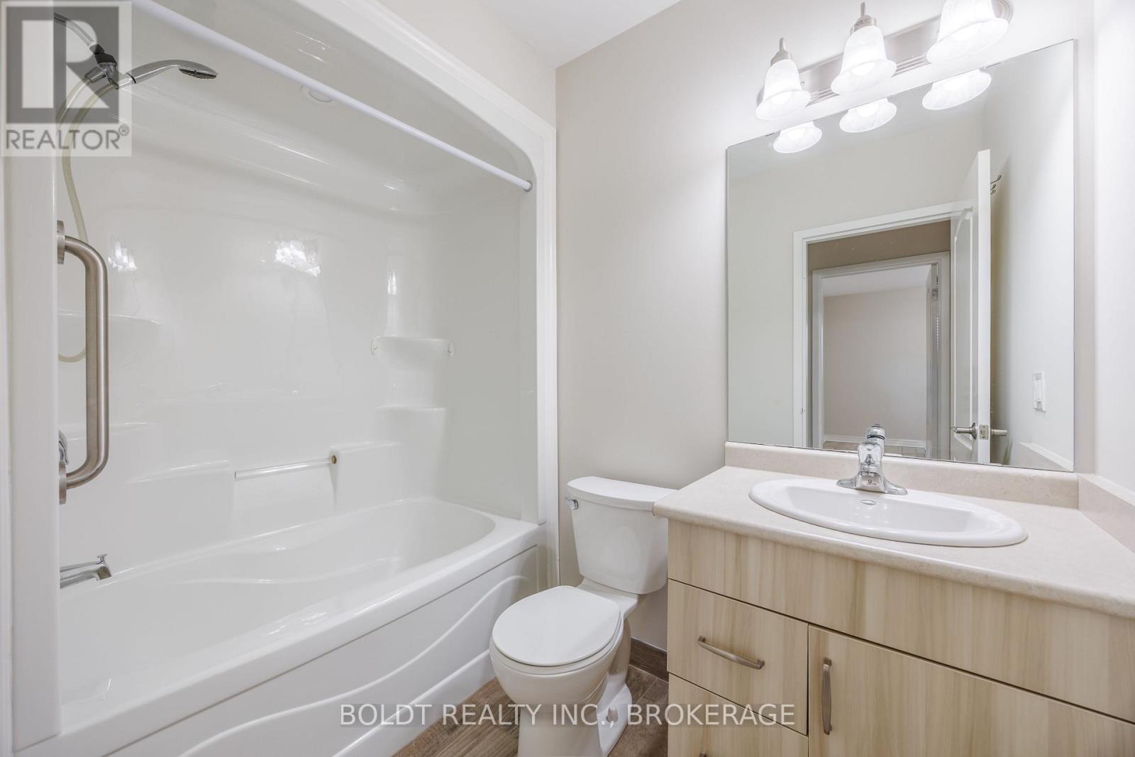 402 - 5837 Dunn Street, Niagara Falls, Ontario  L2G 0X7 - Photo 7 - X12861796