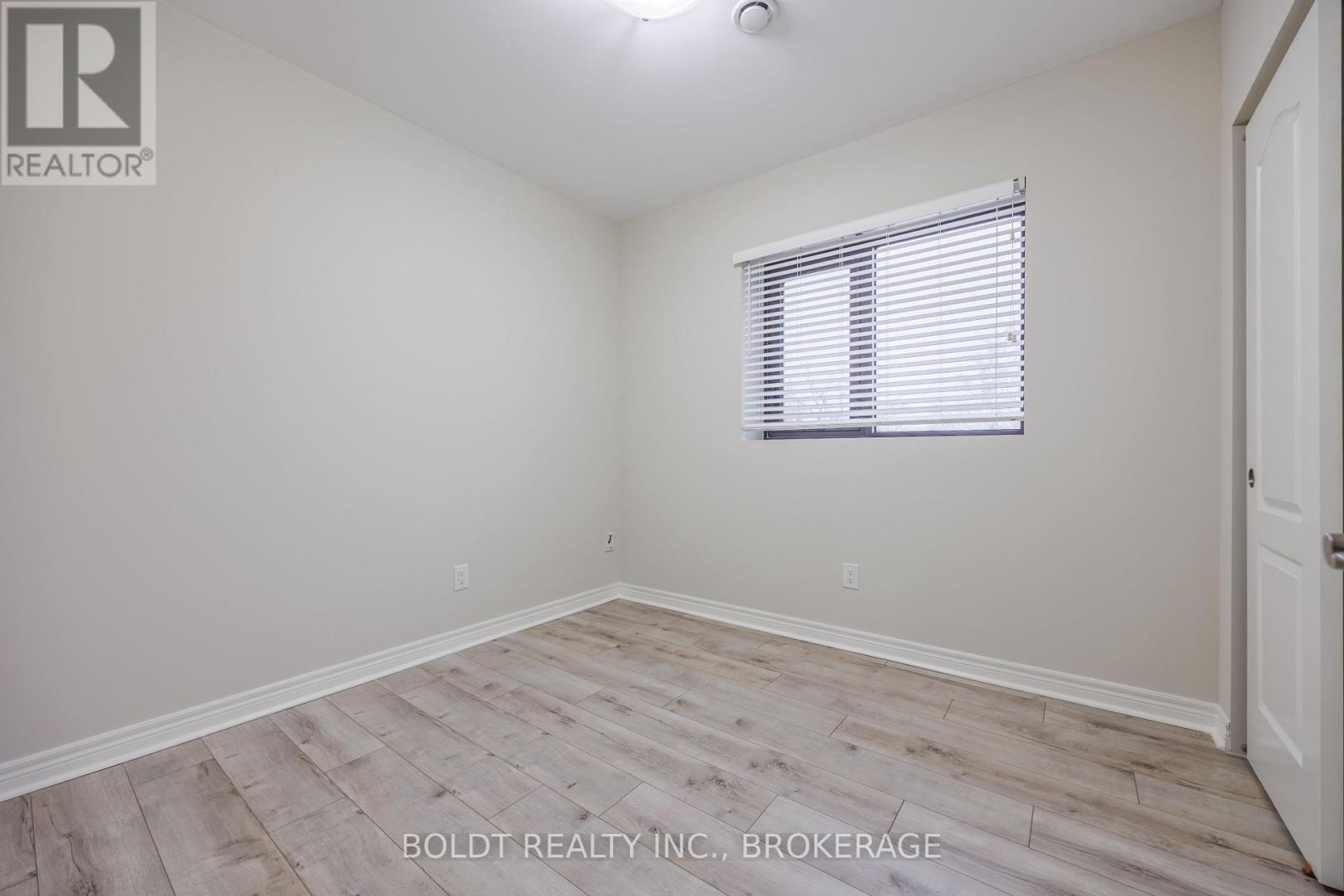 402 - 5837 Dunn Street, Niagara Falls, Ontario  L2G 0X7 - Photo 8 - X12861796