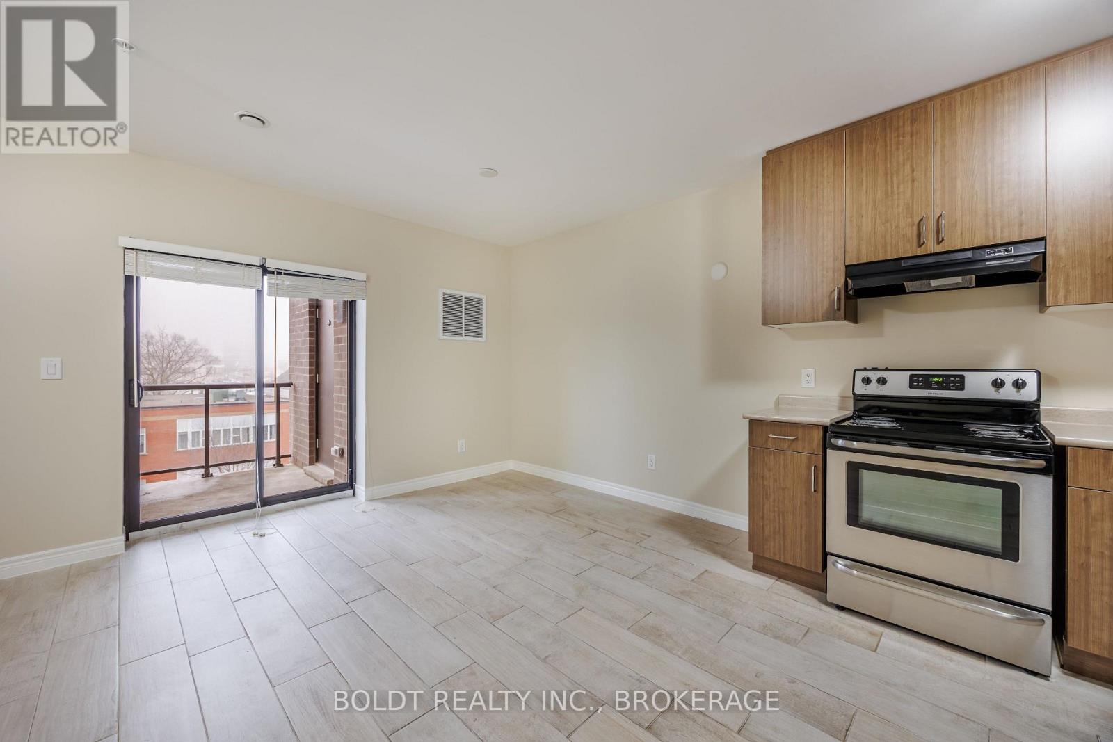 502 - 5837 Dunn Street, Niagara Falls, Ontario  L2G 0X7 - Photo 5 - X12861798