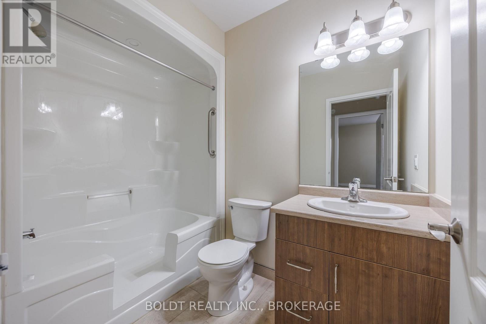 502 - 5837 Dunn Street, Niagara Falls, Ontario  L2G 0X7 - Photo 9 - X12861798