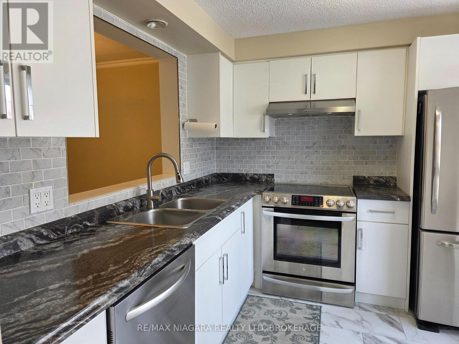 7 - 6767 Thorold Stone Road, Niagara Falls, Ontario  L2J 3W9 - Photo 3 - X12861802