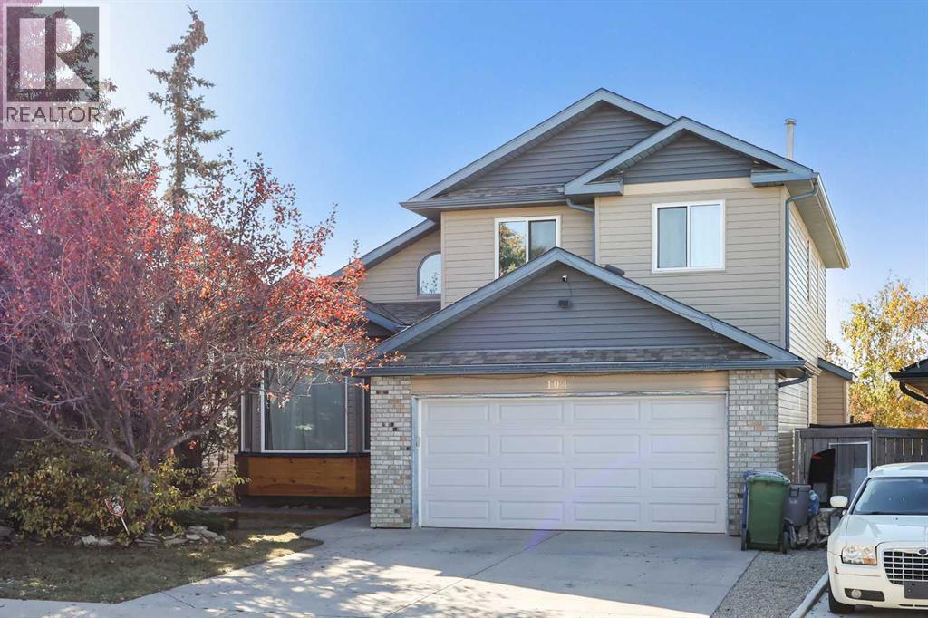 104 Meadowbrook Bay Se, Airdrie, Alberta  T4A 2B3 - Photo 1 - A2287567