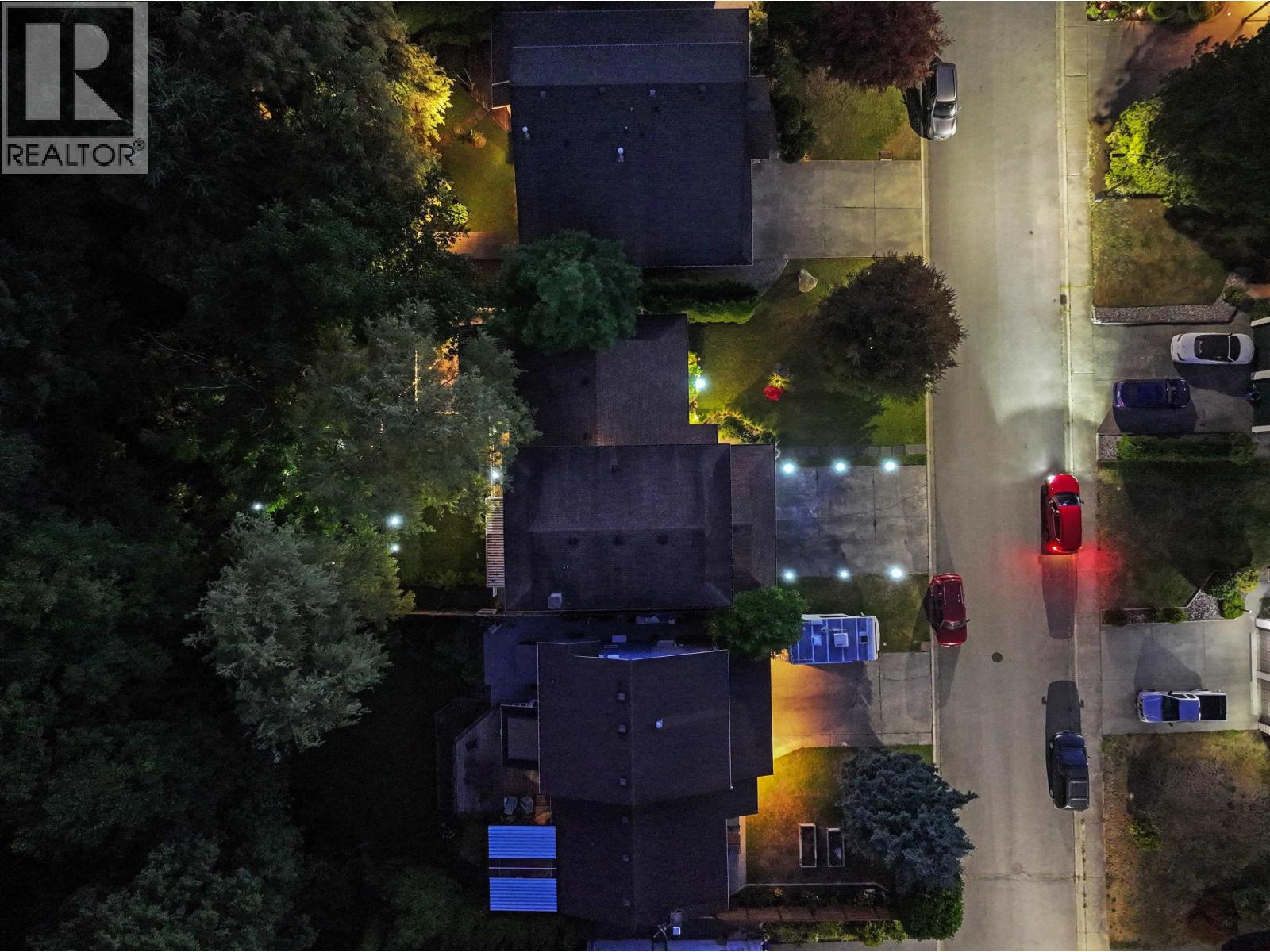 21034 Barker Avenue, Maple Ridge, British Columbia  V2X 8R6 - Photo 2 - R3097365