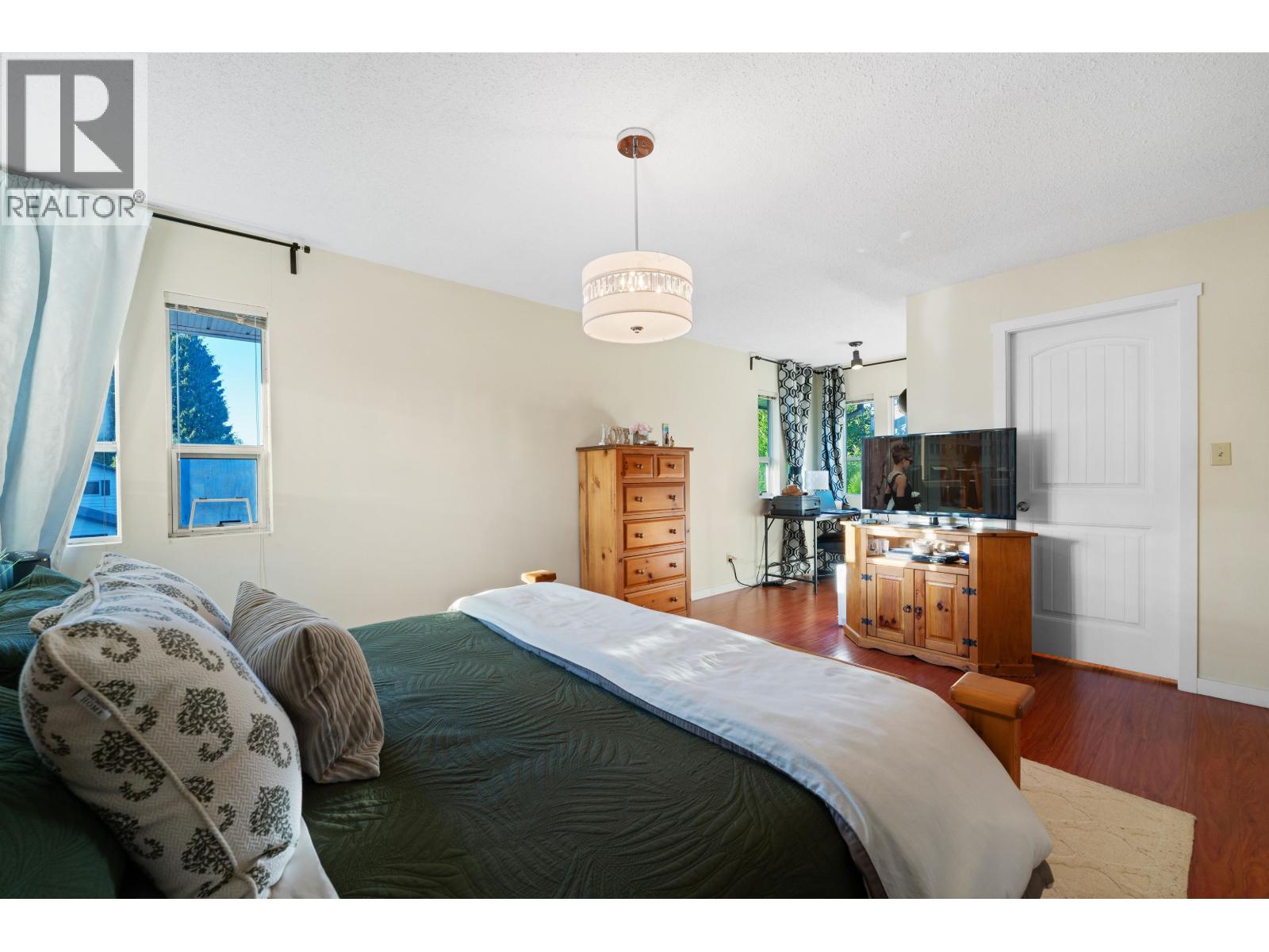 21034 Barker Avenue, Maple Ridge, British Columbia  V2X 8R6 - Photo 25 - R3097365