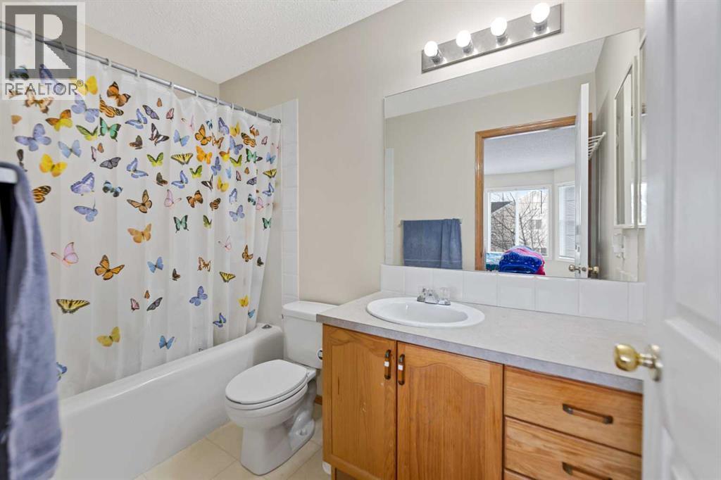 101 Taravista Crescent, Calgary, Alberta  T3J 4N8 - Photo 30 - A2288682