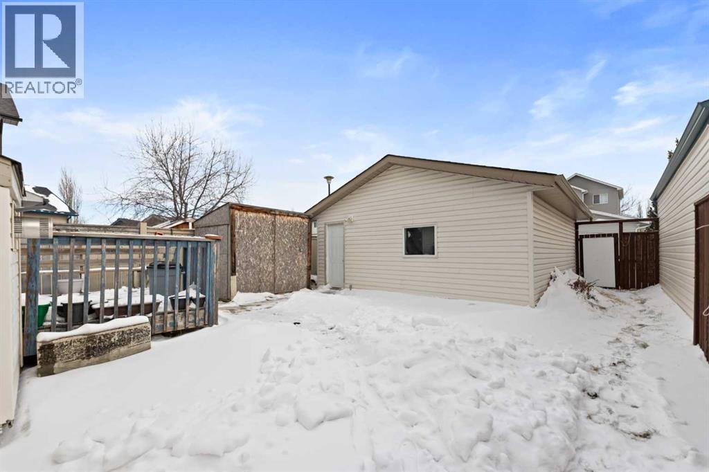 101 Taravista Crescent, Calgary, Alberta  T3J 4N8 - Photo 5 - A2288682