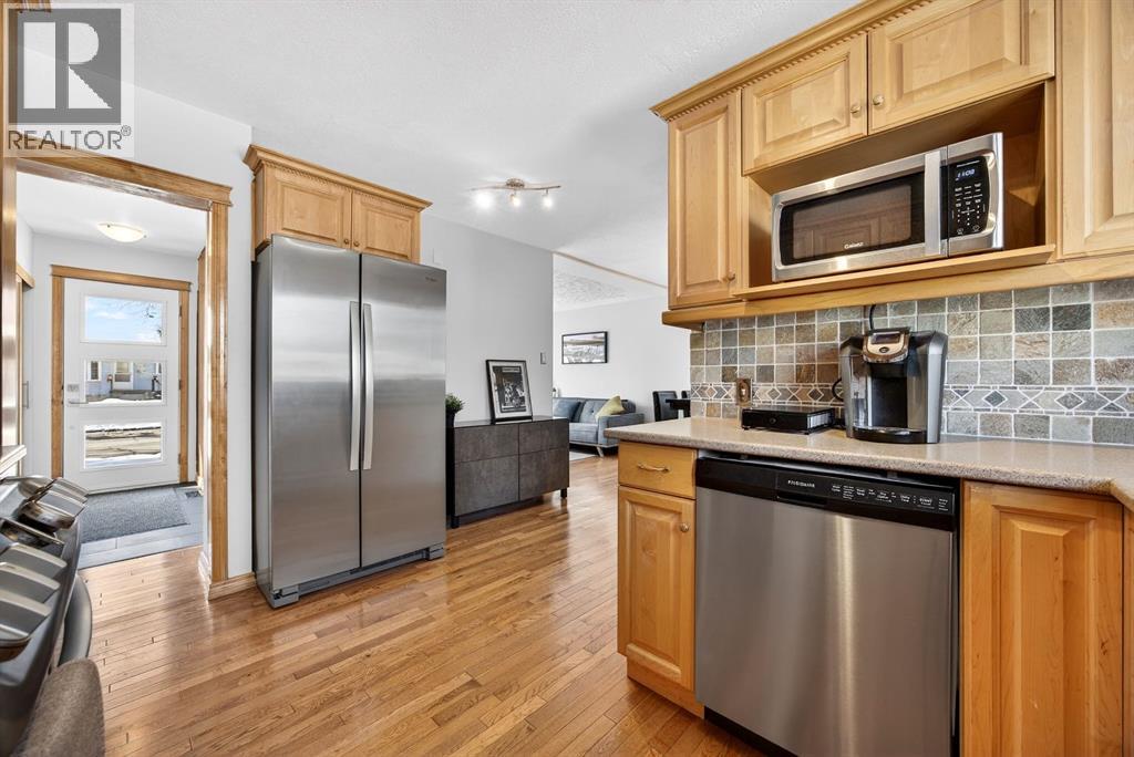 154 Windermere Road Sw, Calgary, Alberta  T3C 3K8 - Photo 9 - A2288937