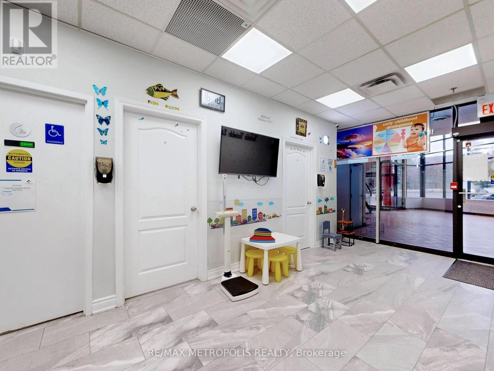 6 - 6981 Millcreek Drive, Mississauga (Meadowvale), Ontario  L5N 6B9 - Photo 7 - W12849032