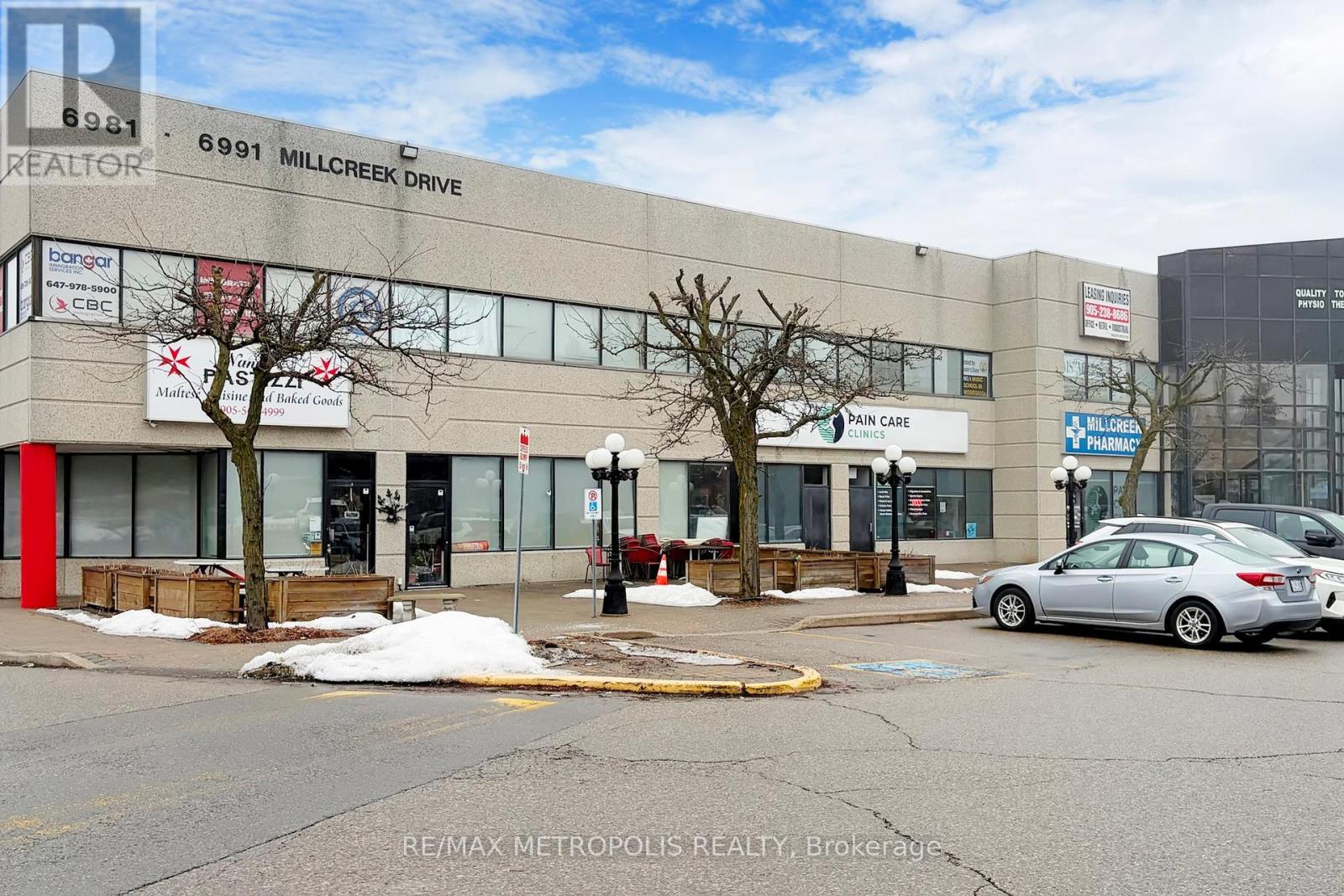 6 - 6981 MILLCREEK DRIVE, Mississauga, Ontario