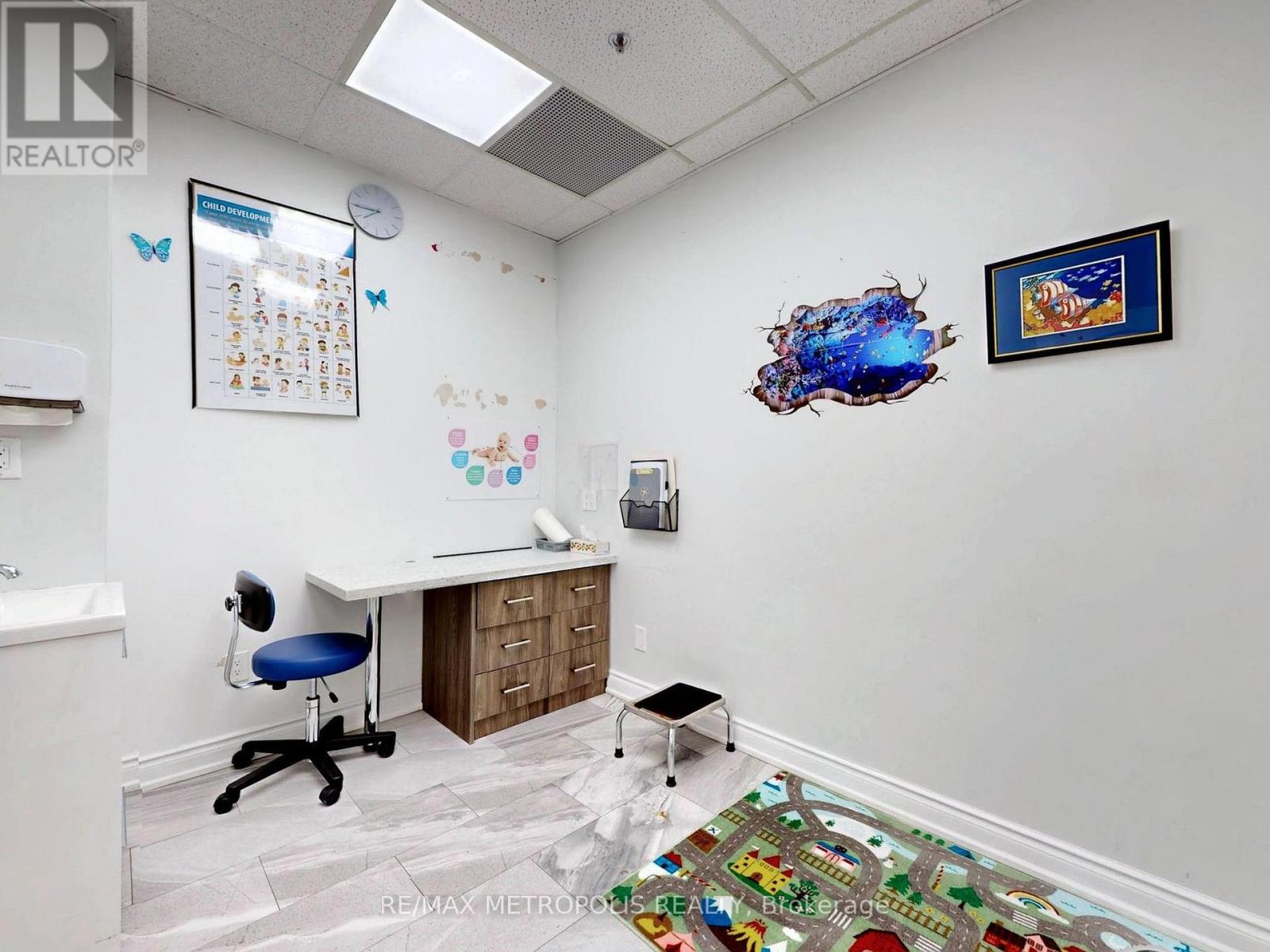 6 - 6981 Millcreek Drive, Mississauga (Meadowvale), Ontario  L5N 6B9 - Photo 10 - W12849032