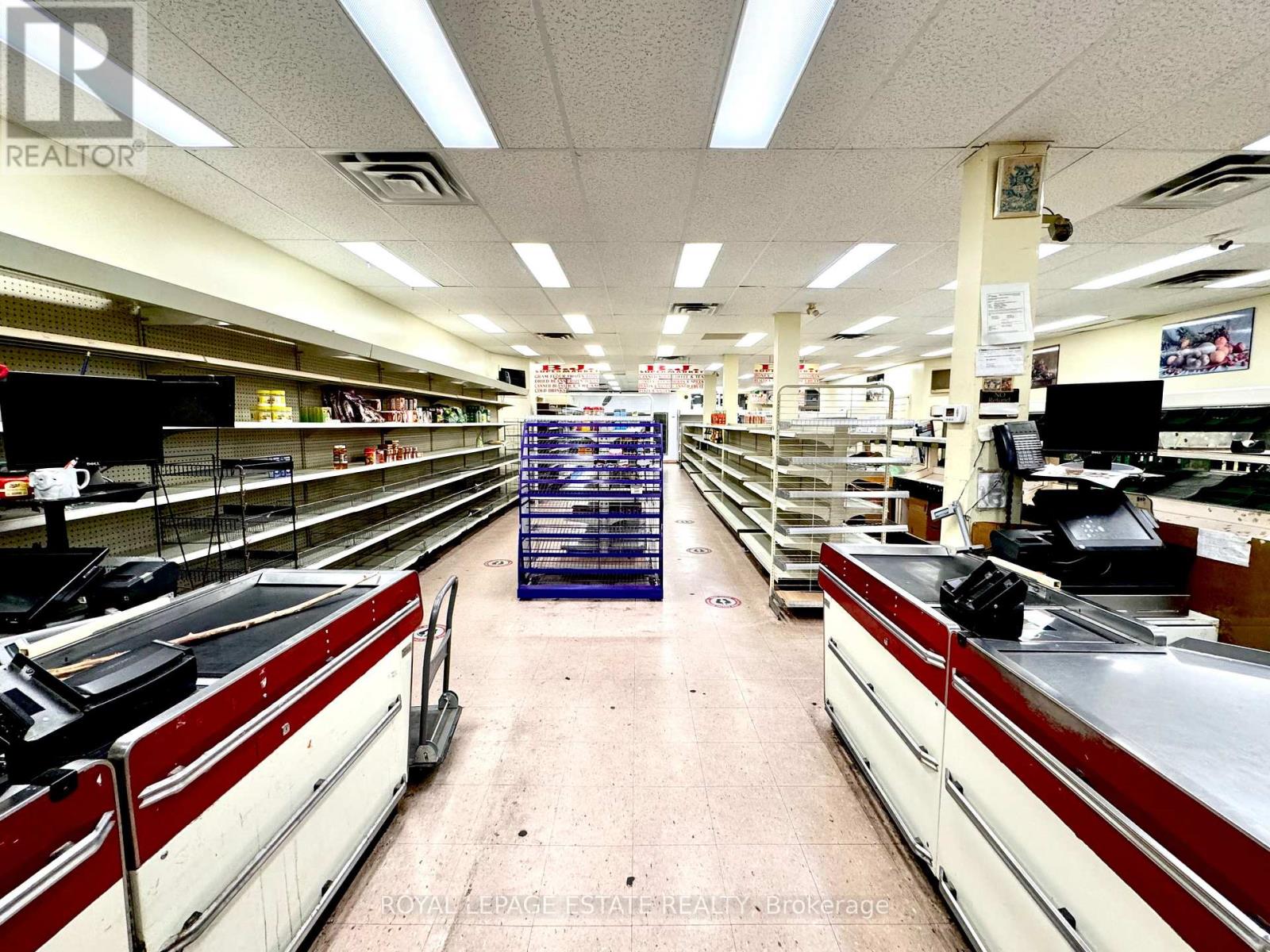 1449 Gerrard Street E, Toronto, Ontario  M4L 1Z9 - Photo 2 - E12861906