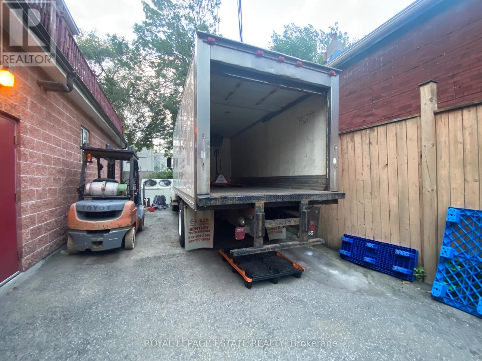 1449 Gerrard Street E, Toronto, Ontario  M4L 1Z9 - Photo 7 - E12861906