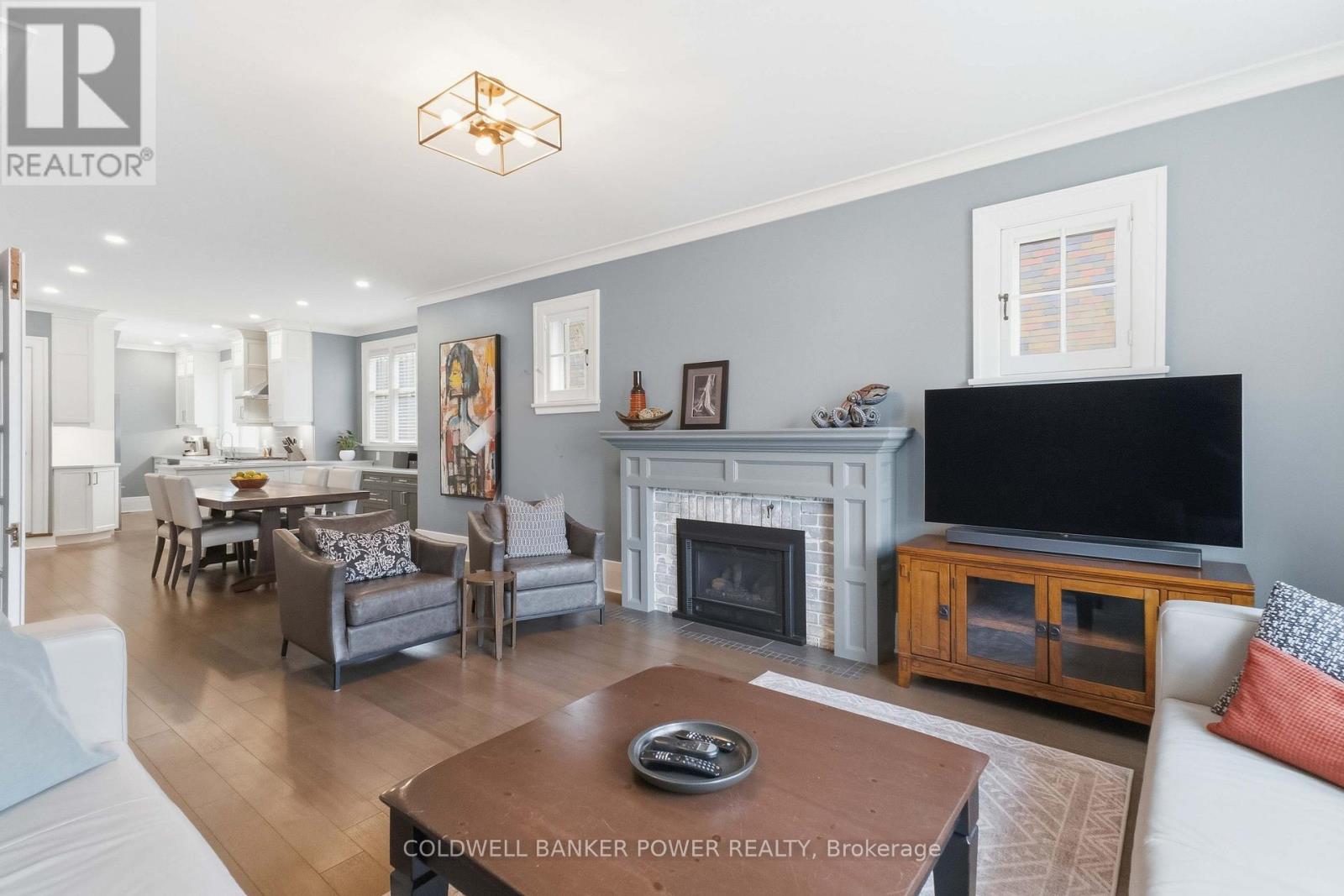 Photo 11 of 50 for 991 Colborne Street