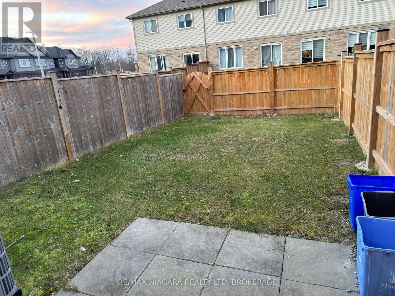 218 Heron Street, Welland, Ontario  L3C 0G7 - Photo 10 - X12448505