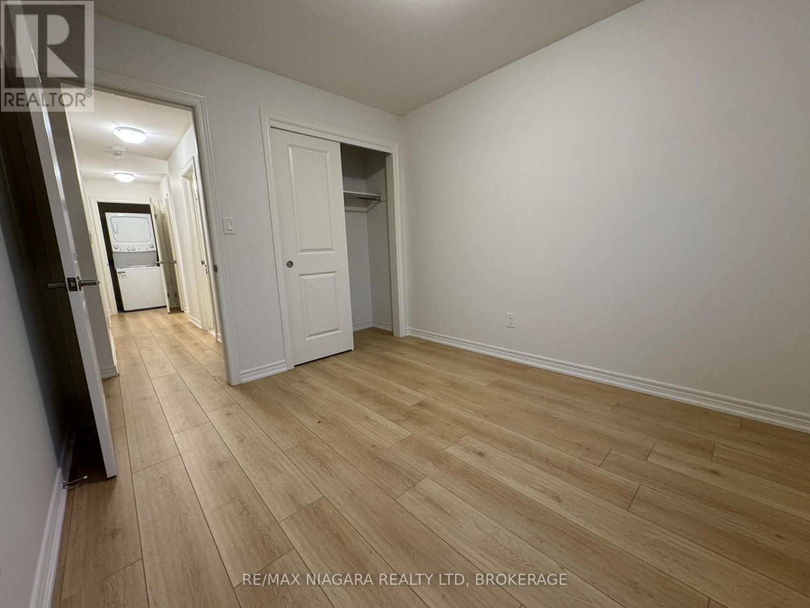 218 Heron Street, Welland, Ontario  L3C 0G7 - Photo 9 - X12448505