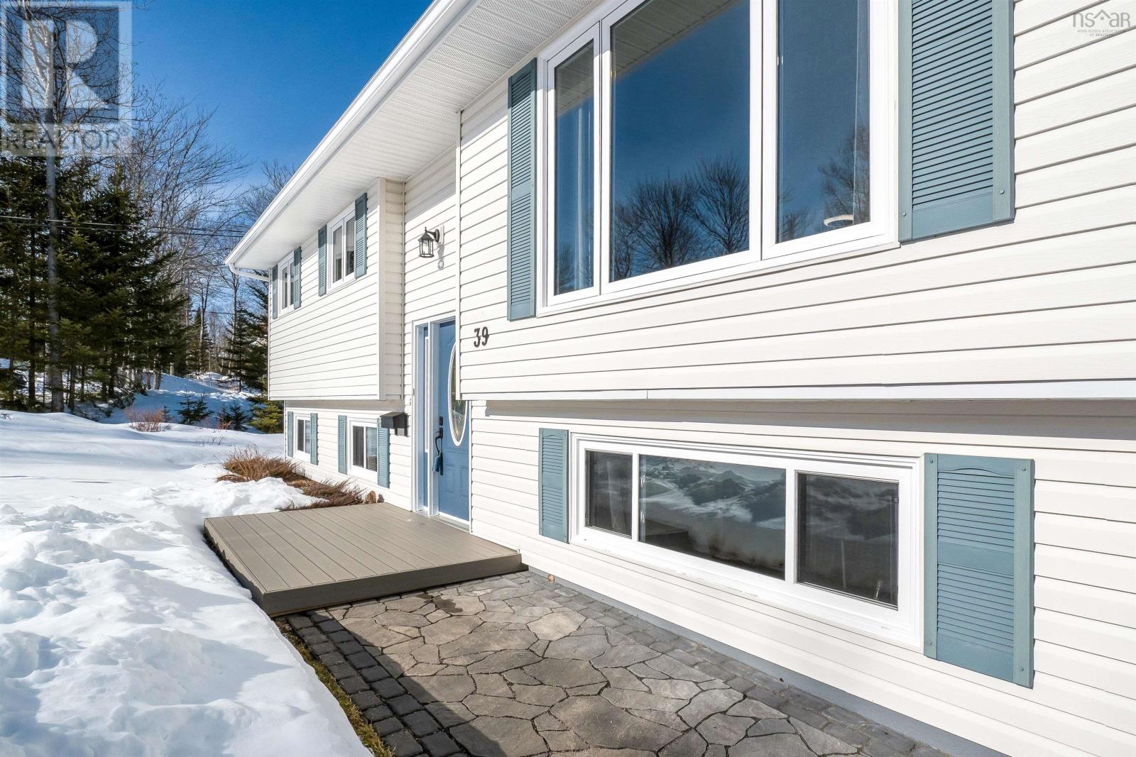 39 Franklyn Drive, Beaver Bank, Nova Scotia  B4G 1A4 - Photo 2 - 202603952