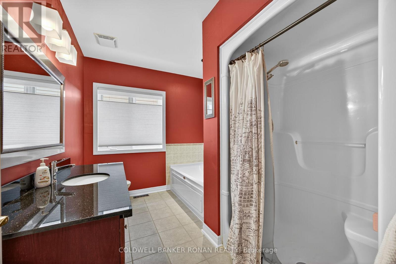 6 Via Amici, New Tecumseth, Ontario  L9R 2B4 - Photo 23 - N12861810