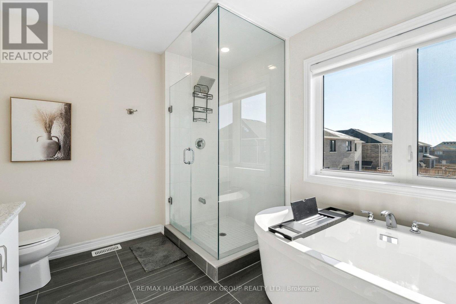 50 Dorothy Caine Crescent, Georgina, Ontario  L4P 3E9 - Photo 21 - N12861840