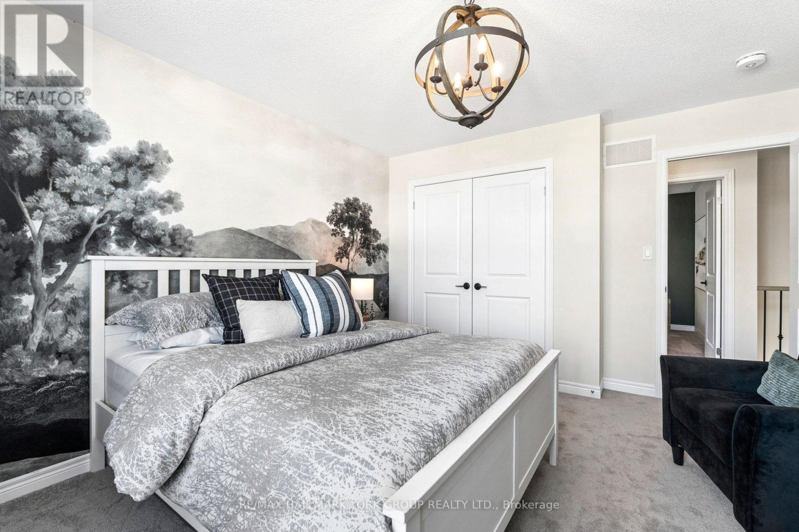 50 Dorothy Caine Crescent, Georgina, Ontario  L4P 3E9 - Photo 25 - N12861840