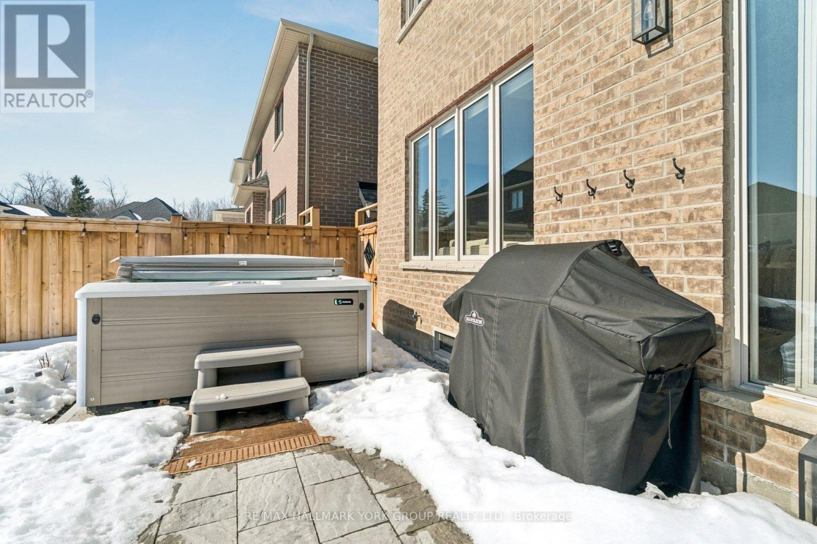 50 Dorothy Caine Crescent, Georgina, Ontario  L4P 3E9 - Photo 28 - N12861840